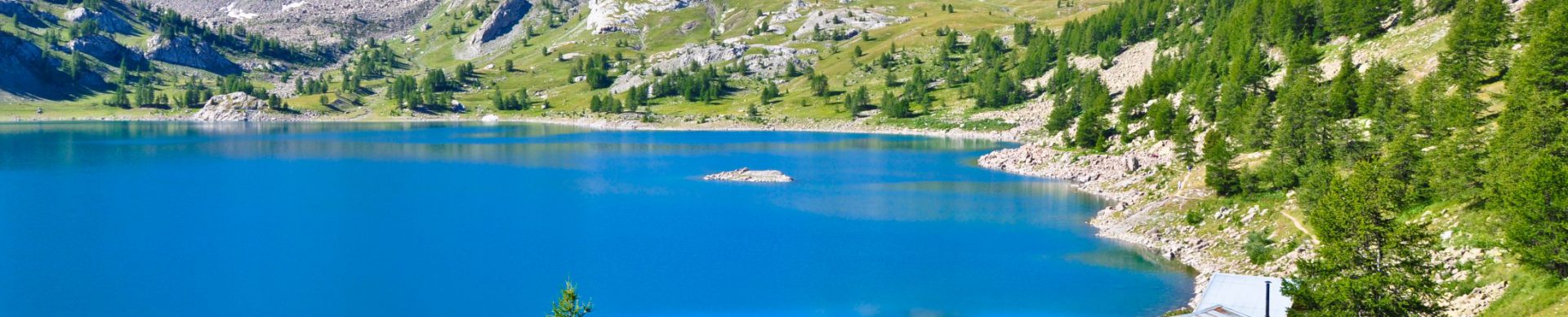 rifugi sul lago di Allos nel Parco nazionale del Mercantour