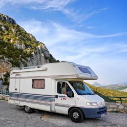 Camping-car dans le Verdon ©creative commons CC0