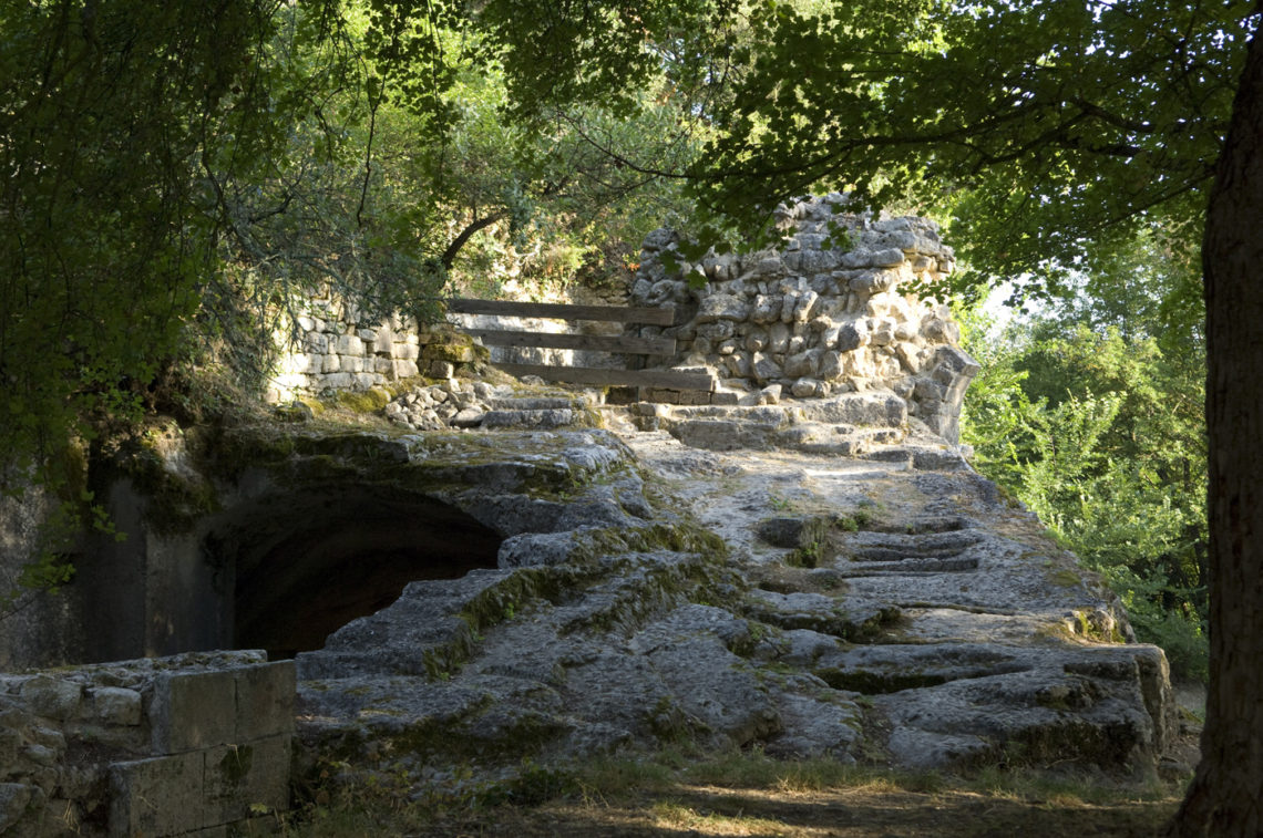  Priorato di Carluc tra Céreste e Reillanne © AD04 / Michel Boutin